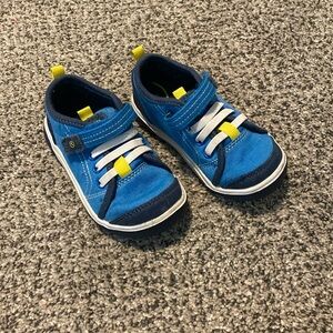 Boys stride rite sneakers